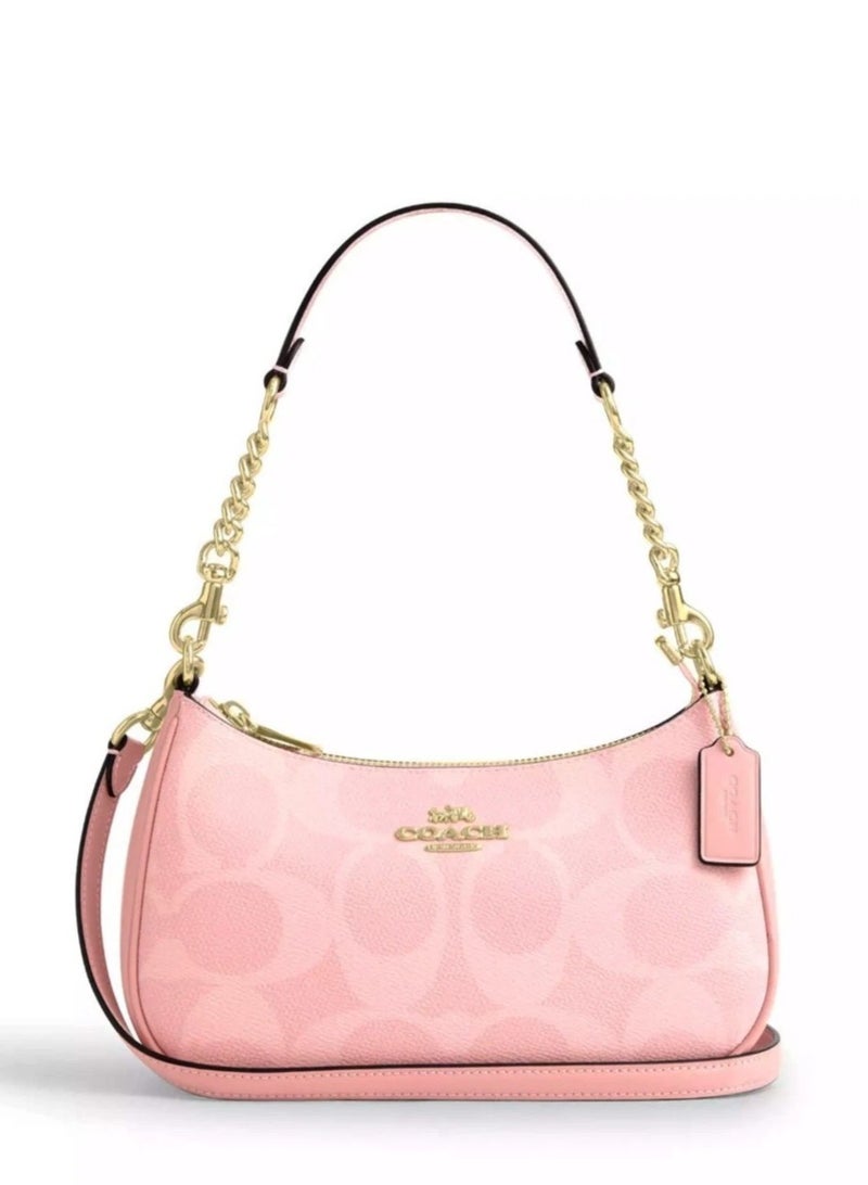 كوتش اوت ليت حقيبة كتف نسائية من كوتش تيري، مصنوعة من قماش مميز، حقيبة يد نسائية، حقيبة كتف نسائية، حقيبة تسوق نسائية، حقيبة سفر نسائية، لون وردي - 24 سم - Image 1